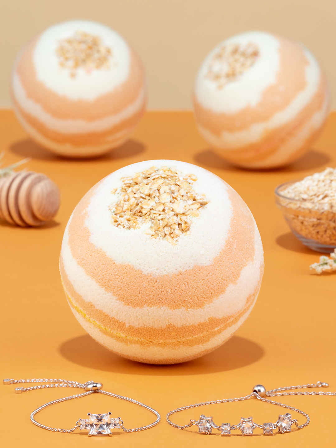 Oatmeal Honey Bath Bomb - Bracelet Collection